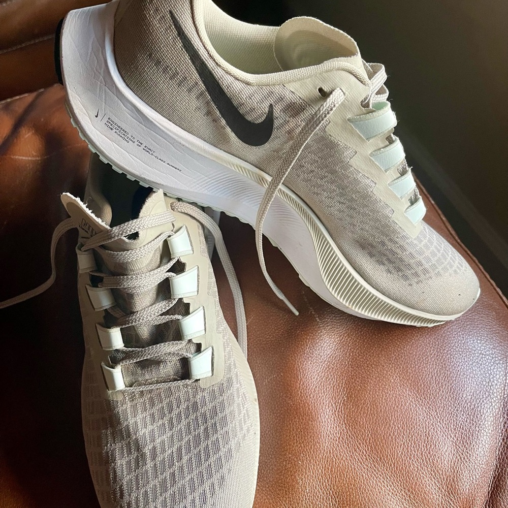 Nike Zoom men’s sneakers size 11